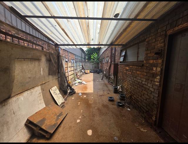 400M² WAREHOUSE TO LET IN ALRODE SOUTH